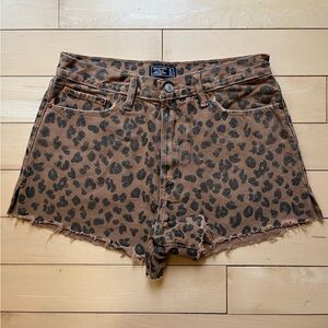 NWOT Abercrombie & Fitch Denim High Rise Leopard Shorts
